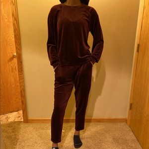 Burgundy Gloria Vanderbilt track suit